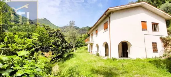 Casa Semindipendente via Montemaggio, Cassino