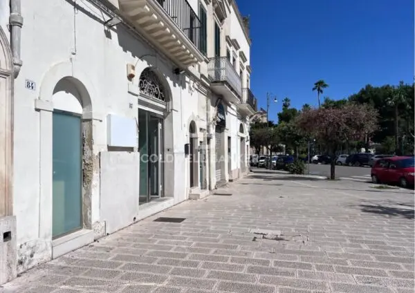 Immagine per Locale Commerciale in affitto a Galatina Piazza Dante Alighieri 83