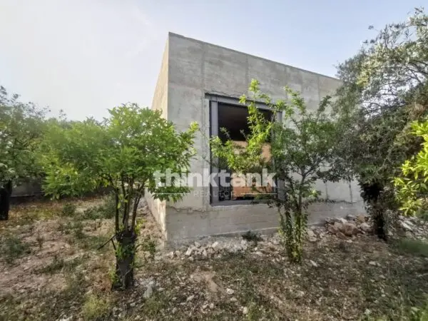 Villa strada Comunale Petrara, Avola