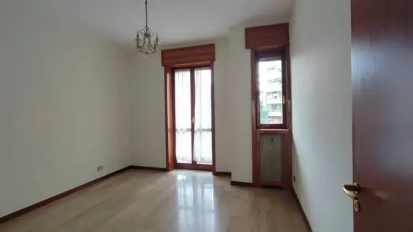 Appartamento viale Legioni Romane 44, Milano