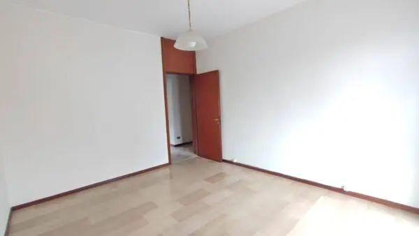 Appartamento viale Legioni Romane 44, Milano