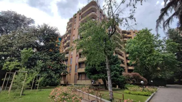 Appartamento viale Legioni Romane 44, Milano