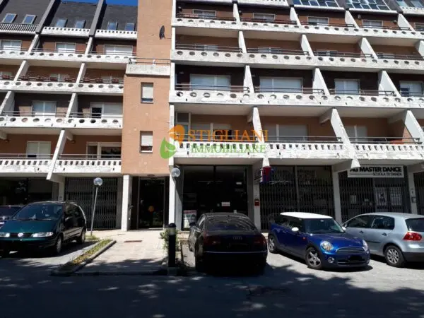 Locale Commerciale Viale P. Di Piemonte, Campobasso