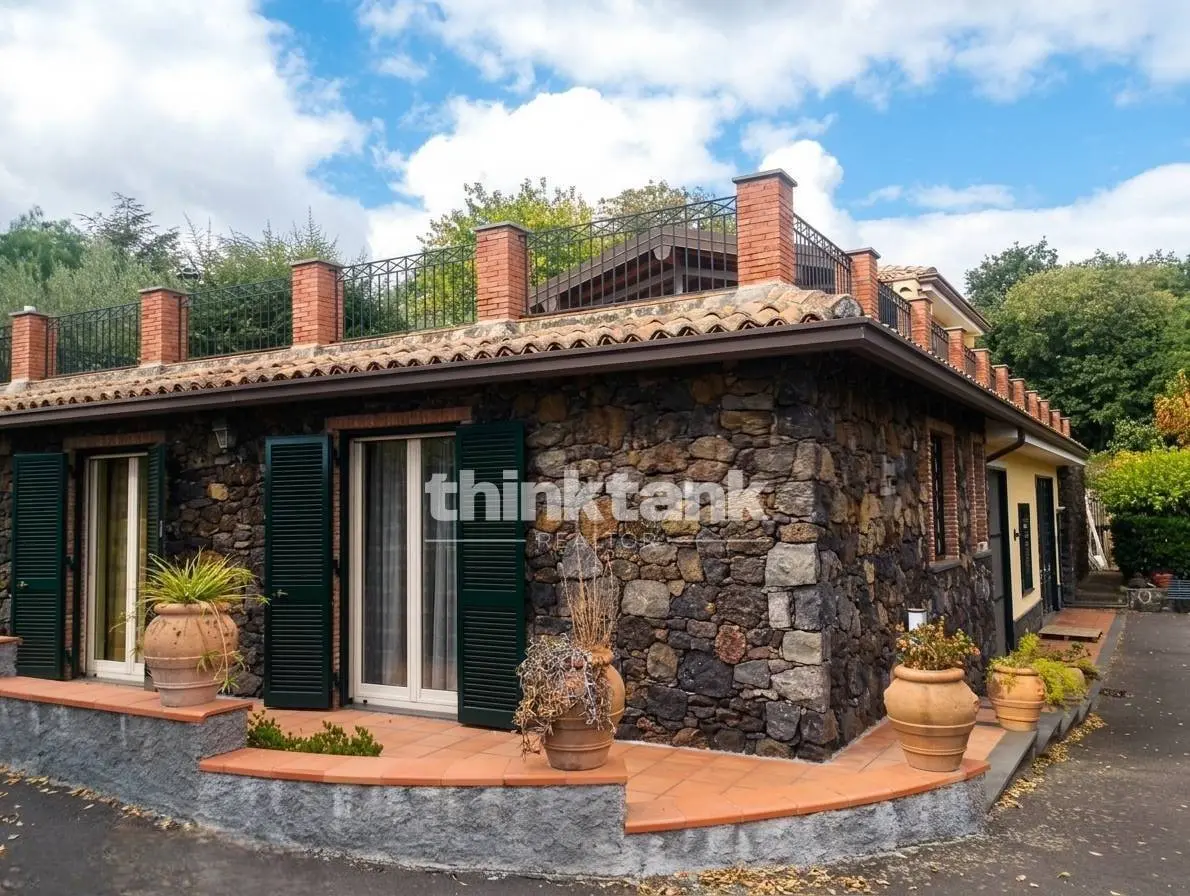 Immagine per Villa in vendita a Trecastagni Via Aglialoro 