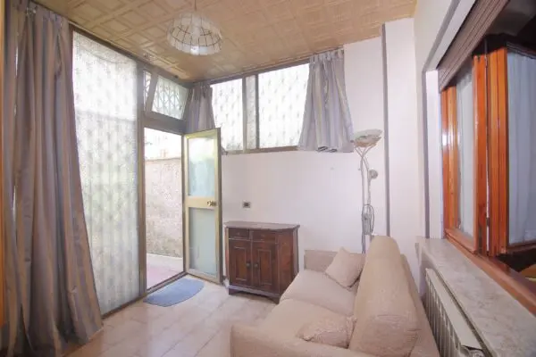 Appartamento via Cino Del Duca 71, Roma