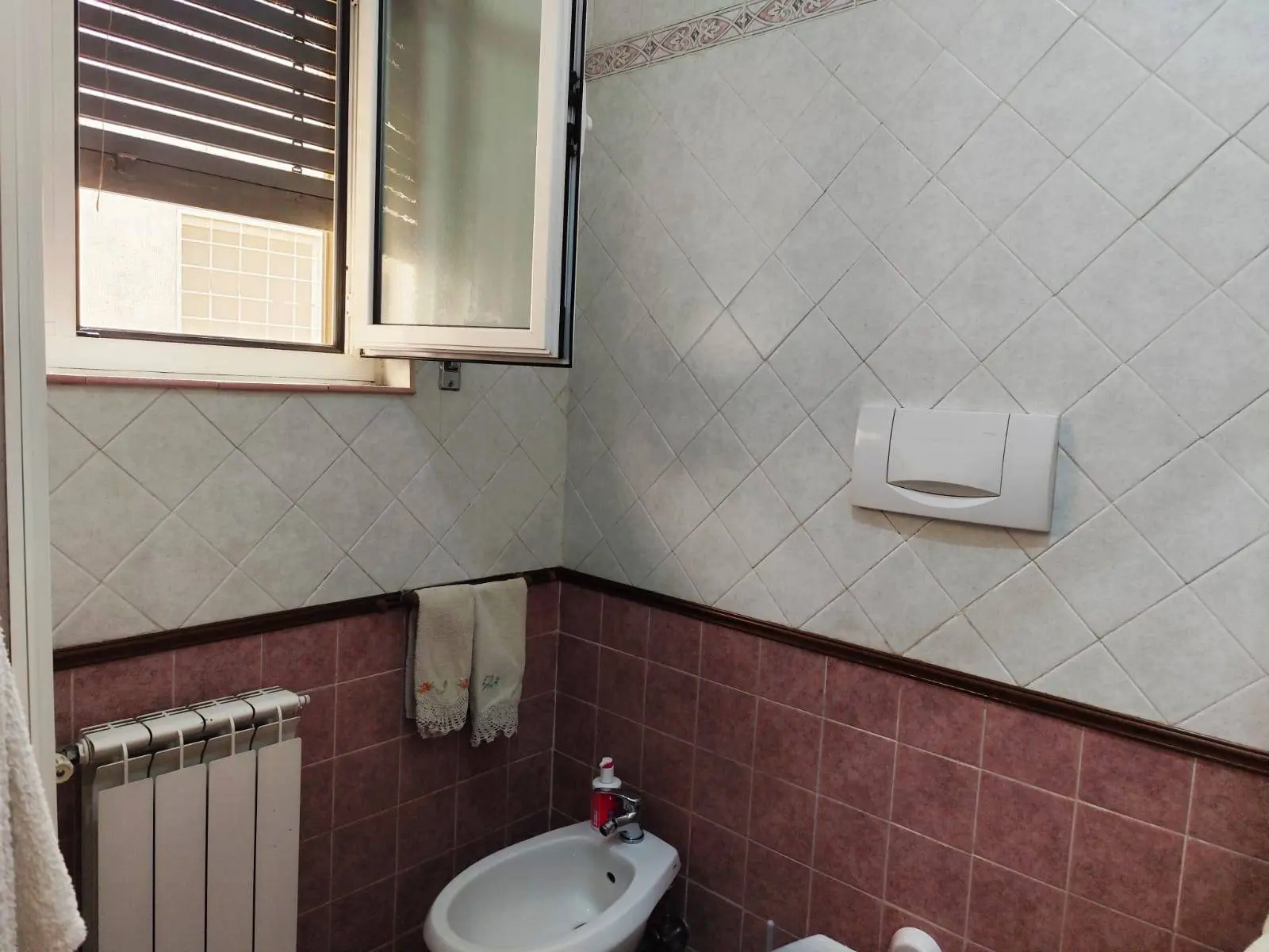 Immagine per Appartamento in vendita a Roma VIA PIEVE FOSCIANA 93