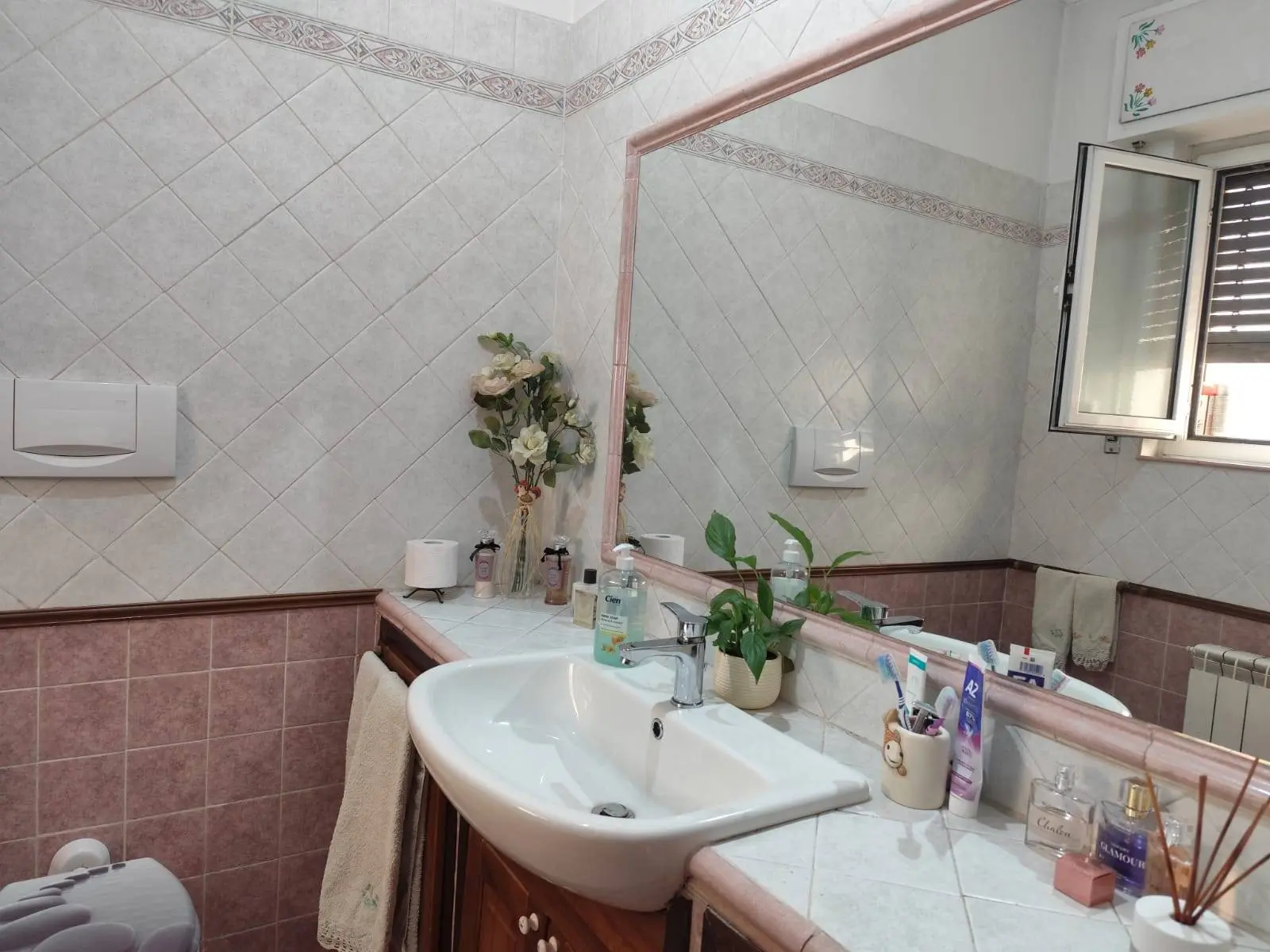 Immagine per Appartamento in vendita a Roma VIA PIEVE FOSCIANA 93