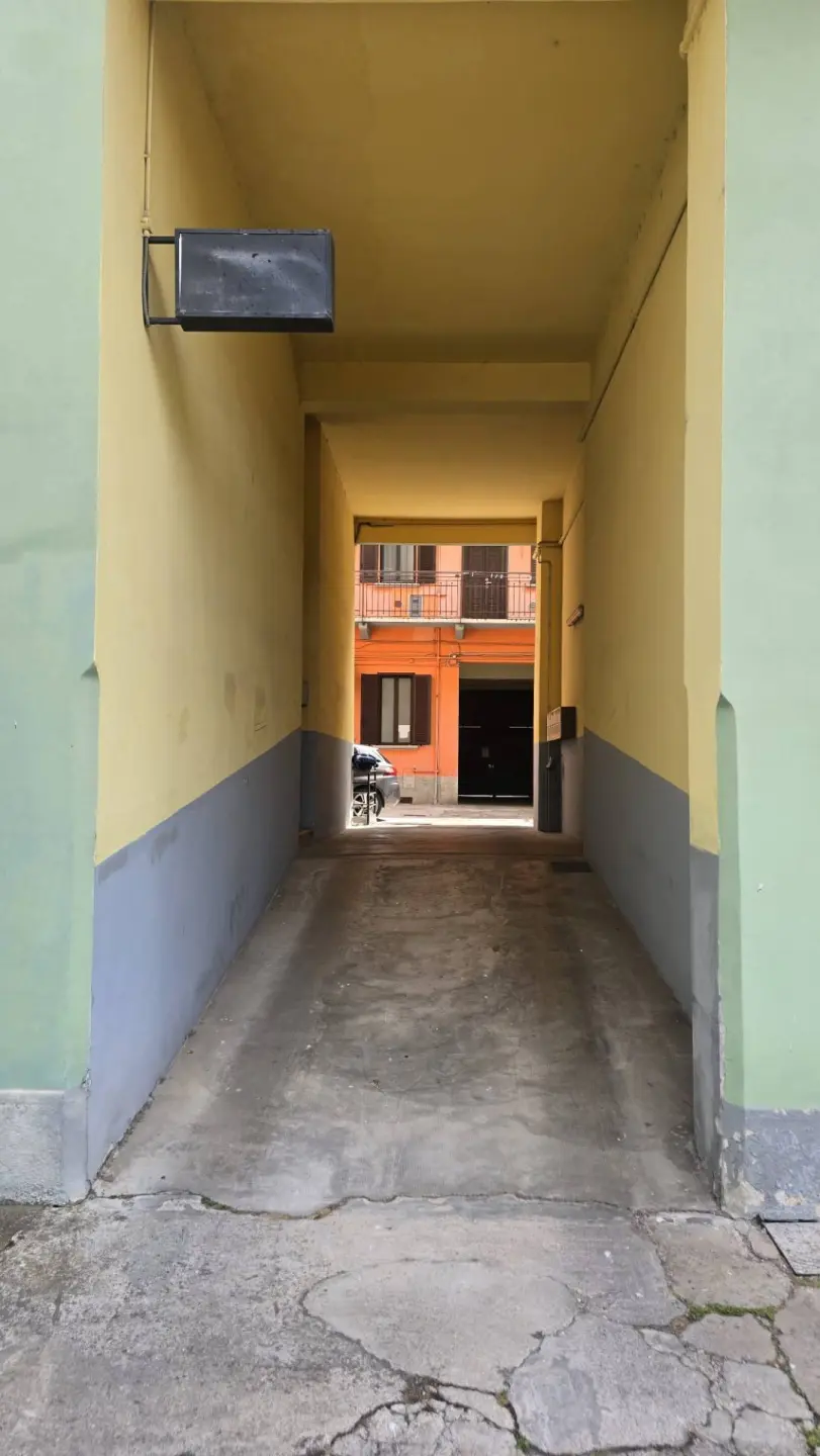 Immagine per Negozio in vendita a Milano Via Francesco Rismondo 29