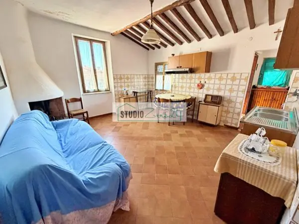 Appartamento via Provinciale Vallecchia, Pietrasanta