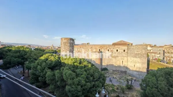 Appartamento piazza Federico Di Svevia Snc, Catania