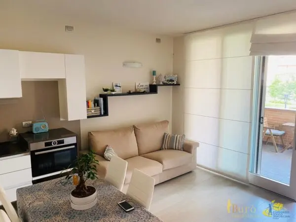 Bilocale viale Tanara, Parma