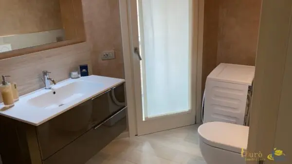 Bilocale viale Tanara, Parma