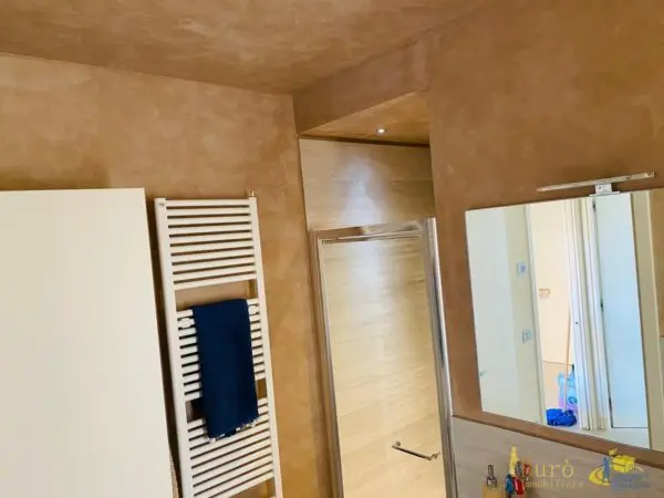 Bilocale viale Tanara, Parma