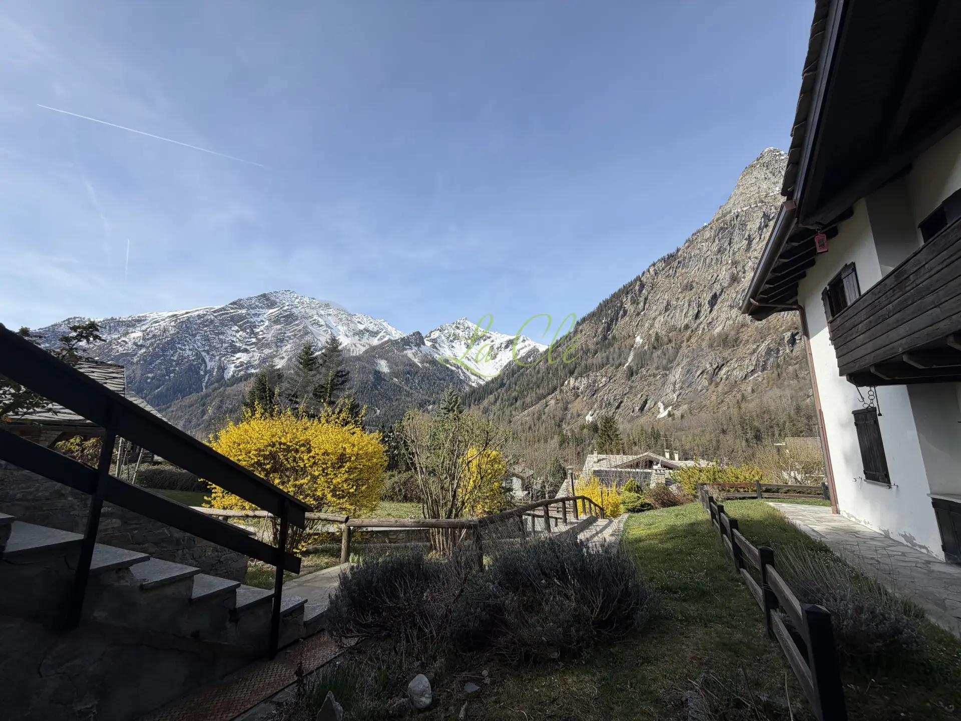 Immagine per Trilocale in vendita a Courmayeur strada Grand Ru 25