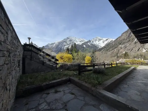 Trilocale strada Grand Ru 25, Courmayeur