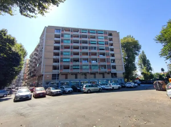 Bilocale via Nomentana Nuova 117, Roma