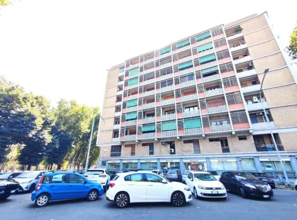 Bilocale via Nomentana Nuova 117, Roma