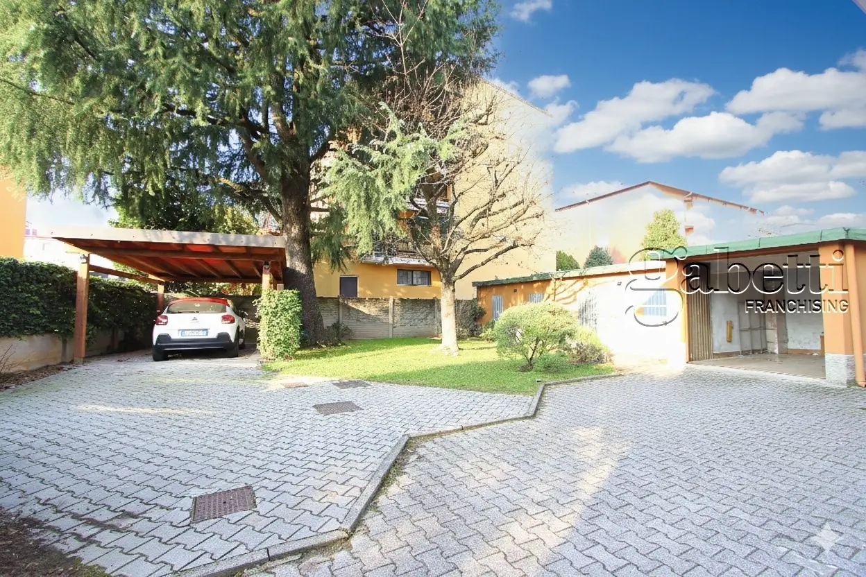 Immagine per Appartamento in vendita a Rho via Cornaggia 20