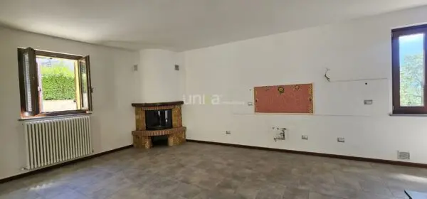 Immagine per Villa trifamiliare in vendita a Monte Roberto via Xxvi Maggio snc