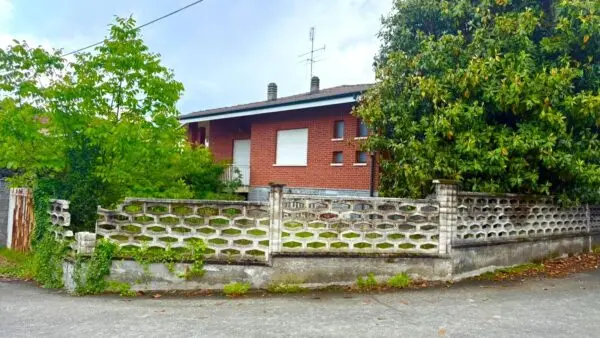 Villa via Chiappè 14, Nole