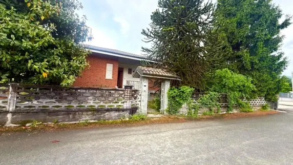 Villa via Chiappè 14, Nole