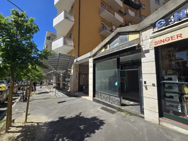 Capannone viale Somalia 47, Roma