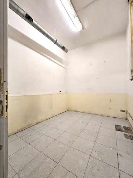 Capannone viale Somalia 47, Roma
