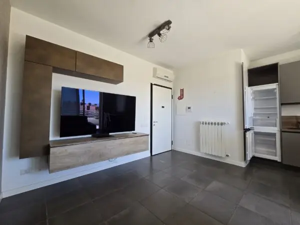 Bilocale via Guglielmo Petroni 38, Roma
