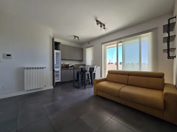 Bilocale via Guglielmo Petroni 38, Roma