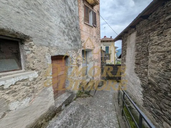 Villa via Xx Settembre, Loreglia