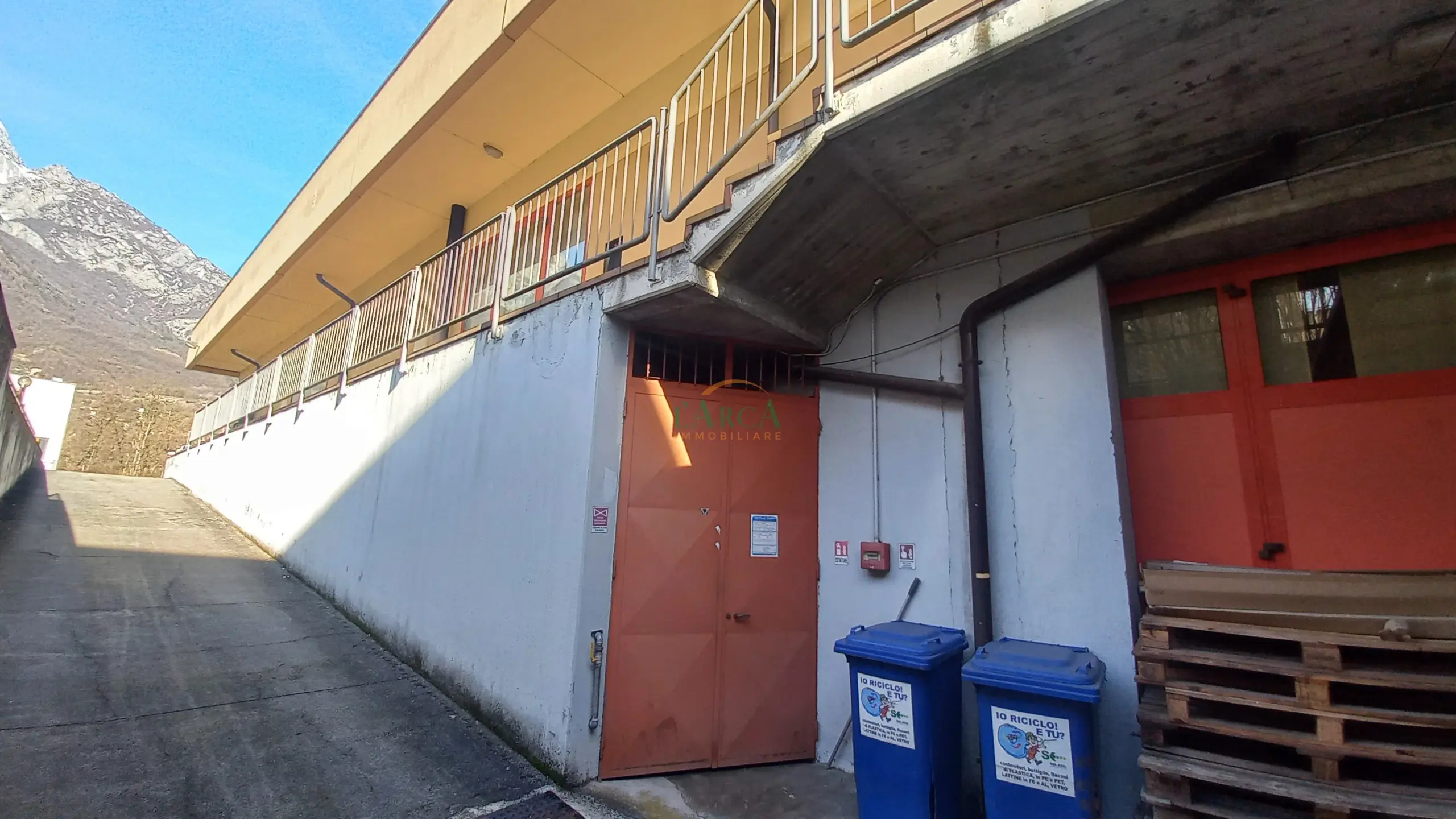 Immagine per Locale commerciale in vendita a Braone via Brendibusio 3