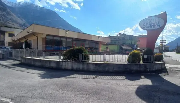 Locale Commerciale via Brendibusio 3, Braone