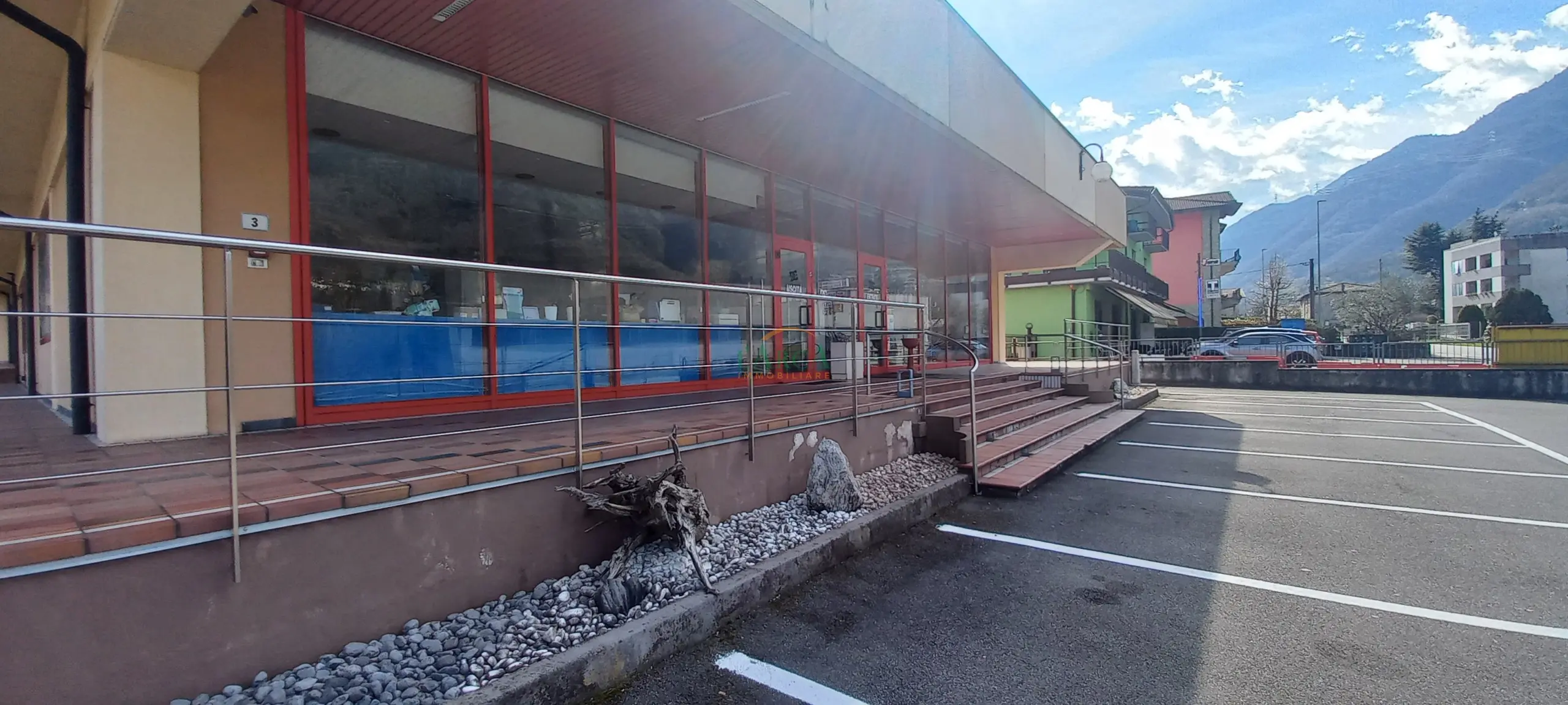 Immagine per Locale commerciale in vendita a Braone via Brendibusio 3