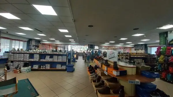 Locale Commerciale via Brendibusio 3, Braone