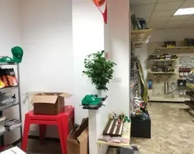 Negozio via Isorelle 40, Savignone