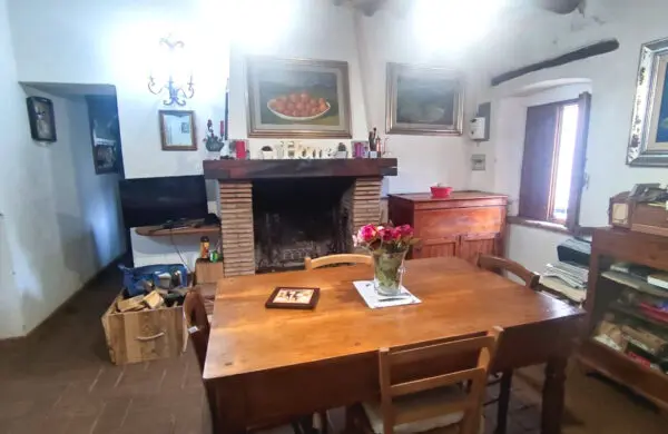 Porzione Di Casa via Delle Case 1, Guardea