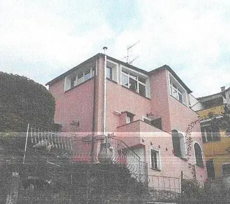 Villa via Della Torre 113, Imperia