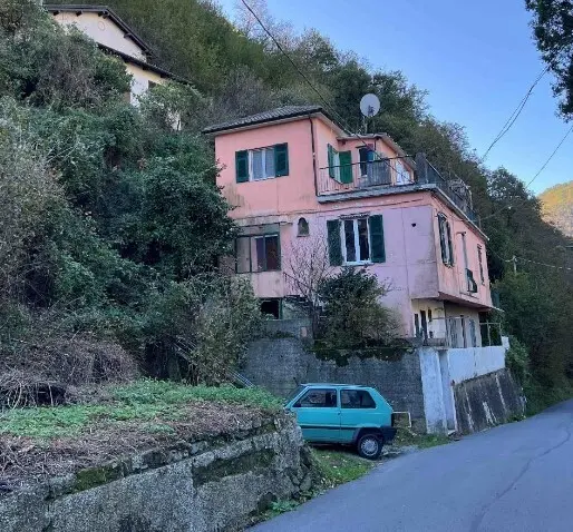 Appartamento via San Carlo Di Cese 36h, Genova