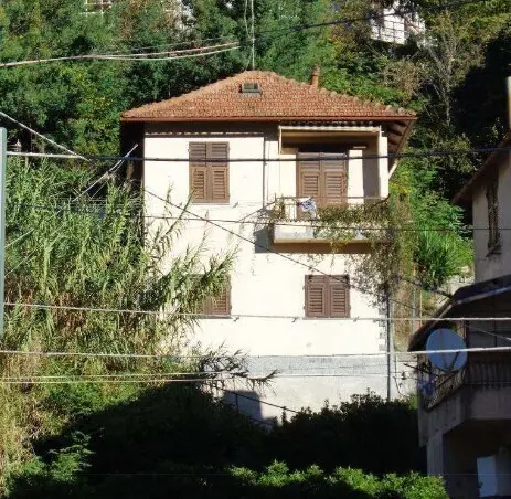 Villa piazza Guglielmo Marconi 28, Sant'Olcese