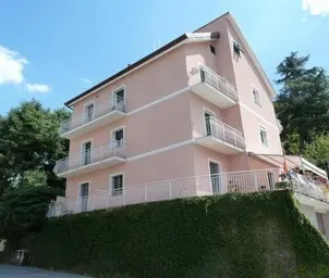 Appartamento via Domenico Carli 90, Serra Riccò