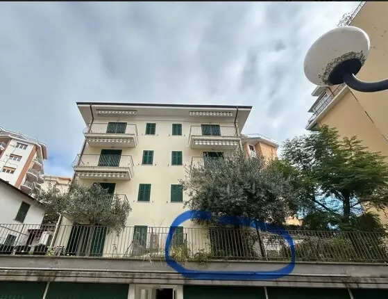Trilocale via Lamarmora 50, Sanremo
