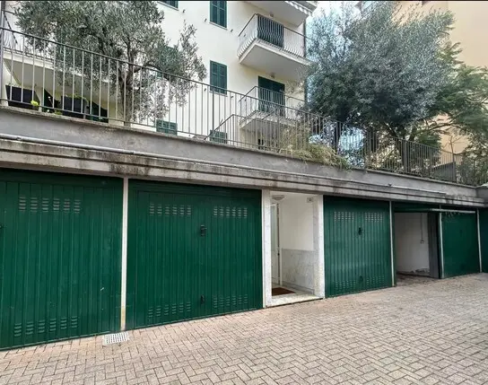 Trilocale via Lamarmora 50, Sanremo