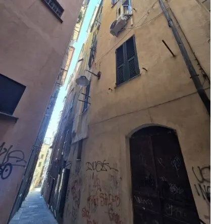 Magazzino Via Vico Delle Carabaghe 36A/R, Genova