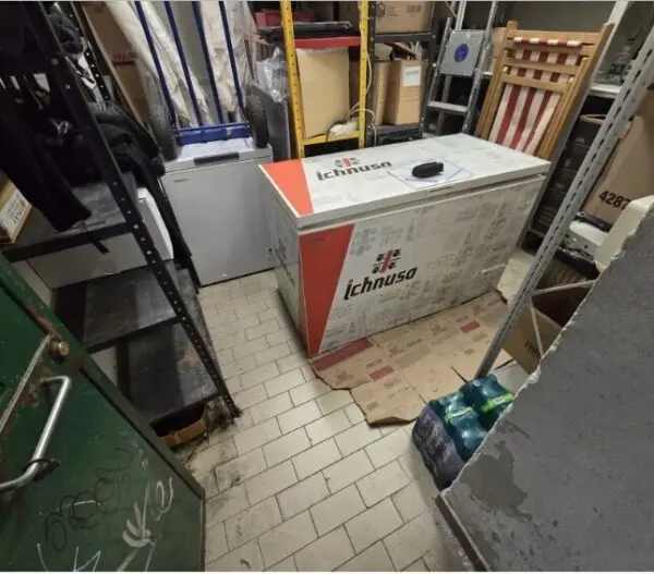 Magazzino Via Vico Delle Carabaghe 36A/R, Genova