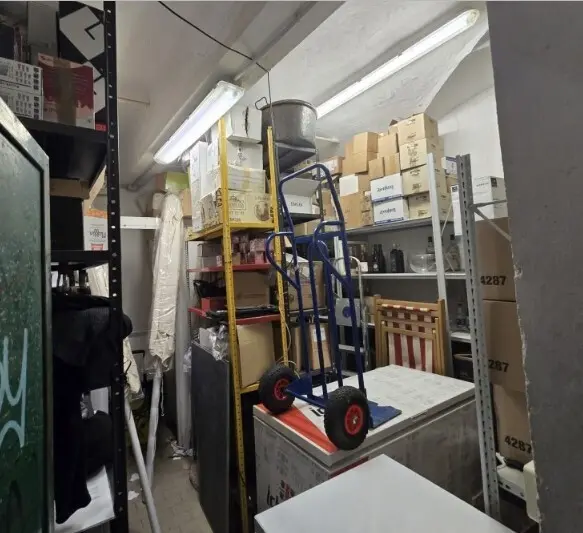 Magazzino Via Vico Delle Carabaghe 36A/R, Genova