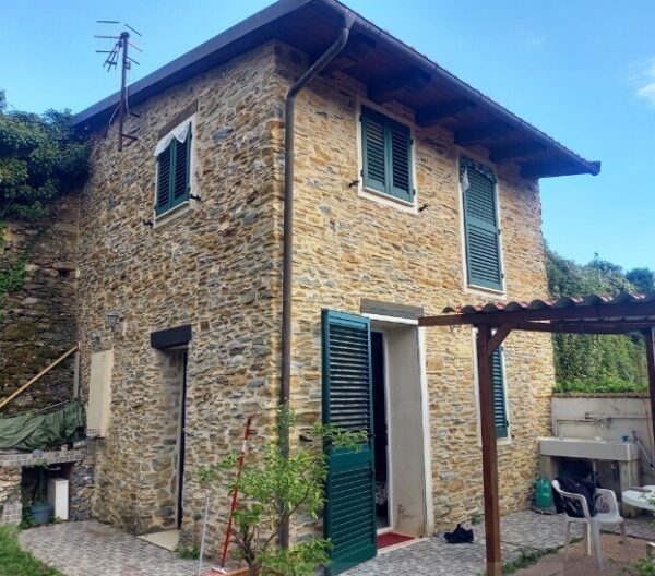 Porzione Di Casa piazza Nuova Snc, Casanova Lerrone