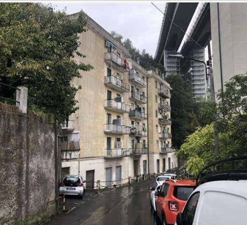 Trilocale via Delle Gavette 39/10, Genova