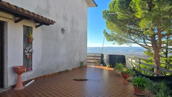 Villa via Sasso Grosso 2, Montecchio