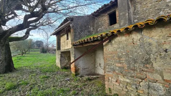 Casale via Giacomo Matteotti 2, Acquasparta