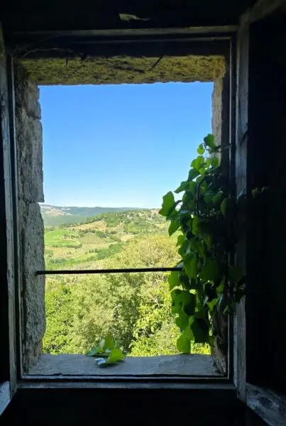 Palazzo - Stabile via Conte Degli Atti 4, Baschi